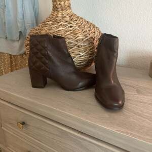 Seychelles Paramount Quilted‎ Leather High Heel Ankle Booties